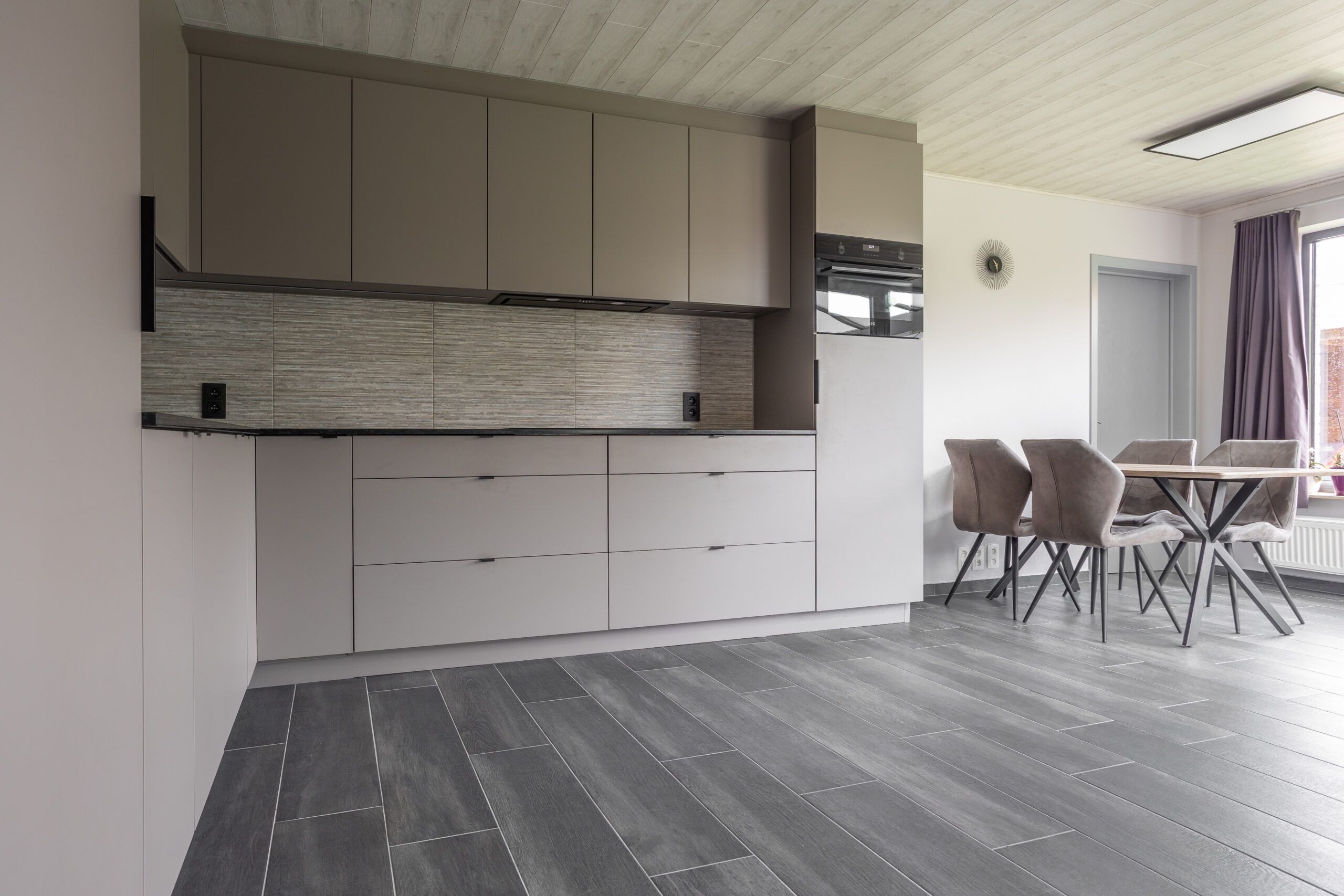 Keuken melamine basaltgrijs graniet zimbabwe aeg 3