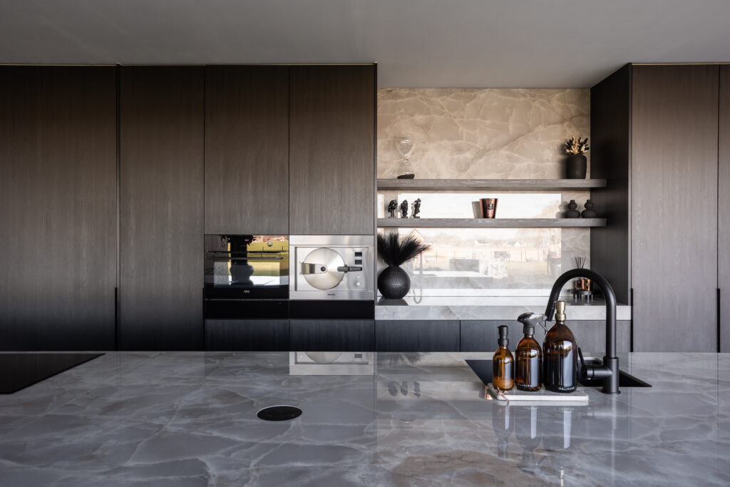 Keuken hpl schaduwzwart keramiek onyx greeploos franke lina